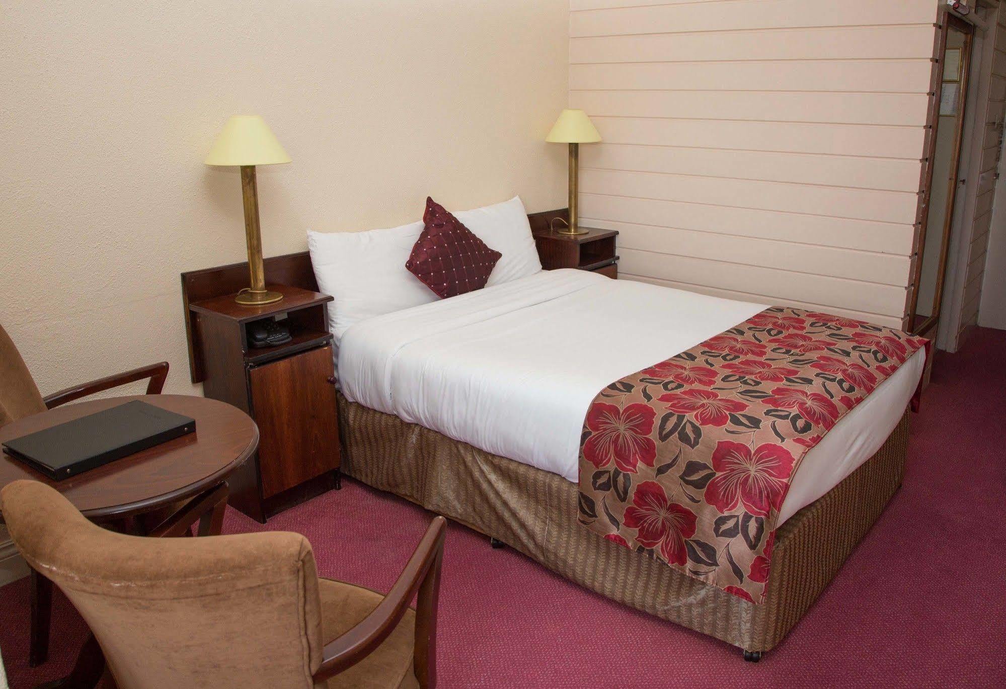 Westlodge Hotel & Leisure Centre Бантри Екстериор снимка