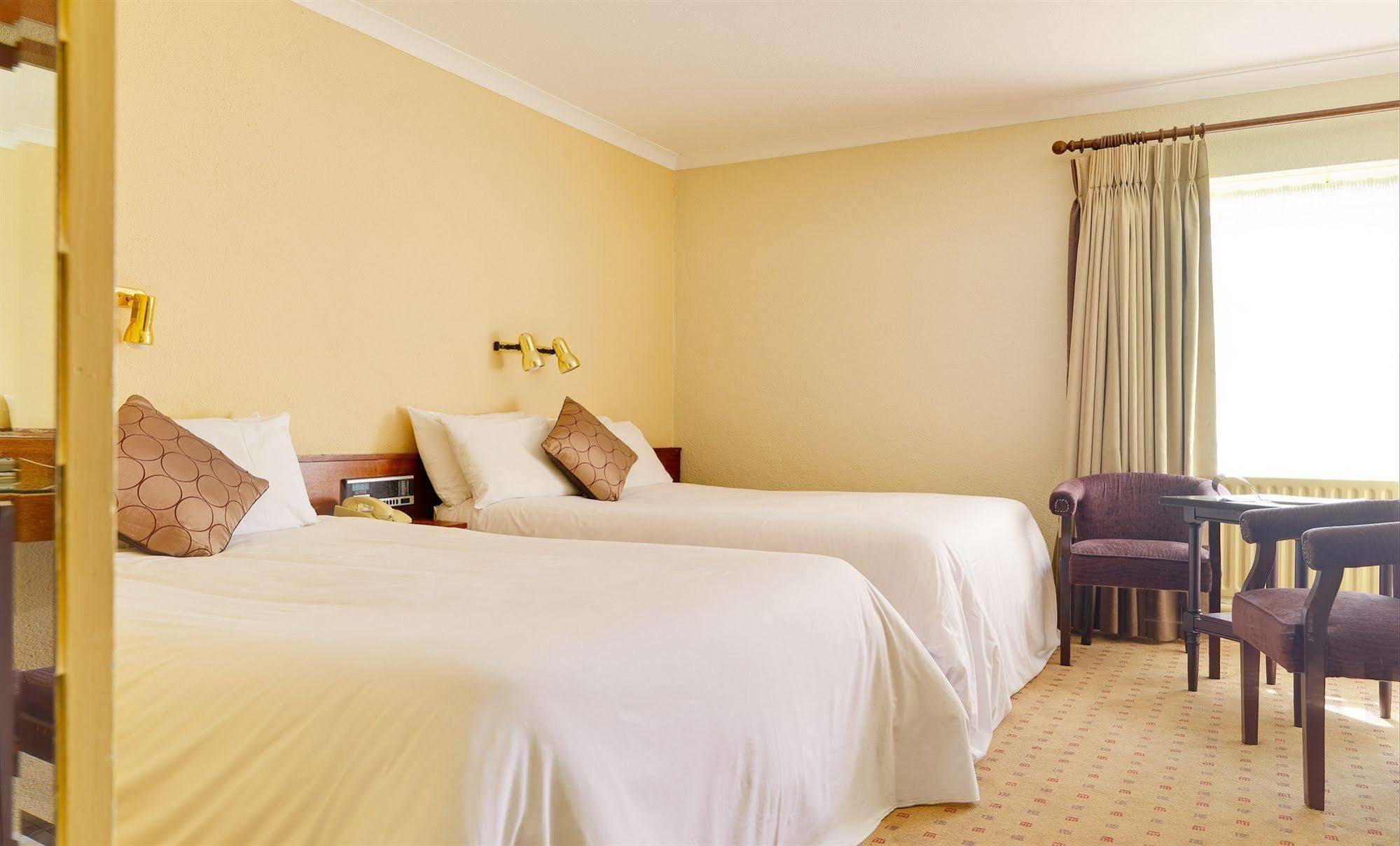 Westlodge Hotel & Leisure Centre Бантри Екстериор снимка